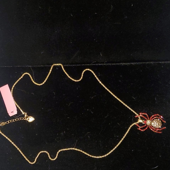 New Betsey Johnson Long Gold Tone Chain Rhinestone Spider Pendant Necklace. - Picture 11 of 11